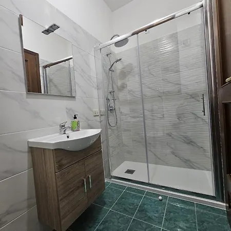 Nika קסטלדאצ'ה